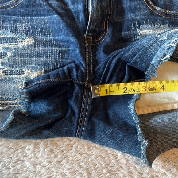 🩳 American Eagle Women’s Super Stretch Distressed Denim Cutoff Shorts – Size 4 - Picture 3 of 7